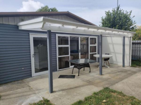 3 Bedroom Small Garden Chalet B, 30 Laurel St, Mt Albert, Auckland